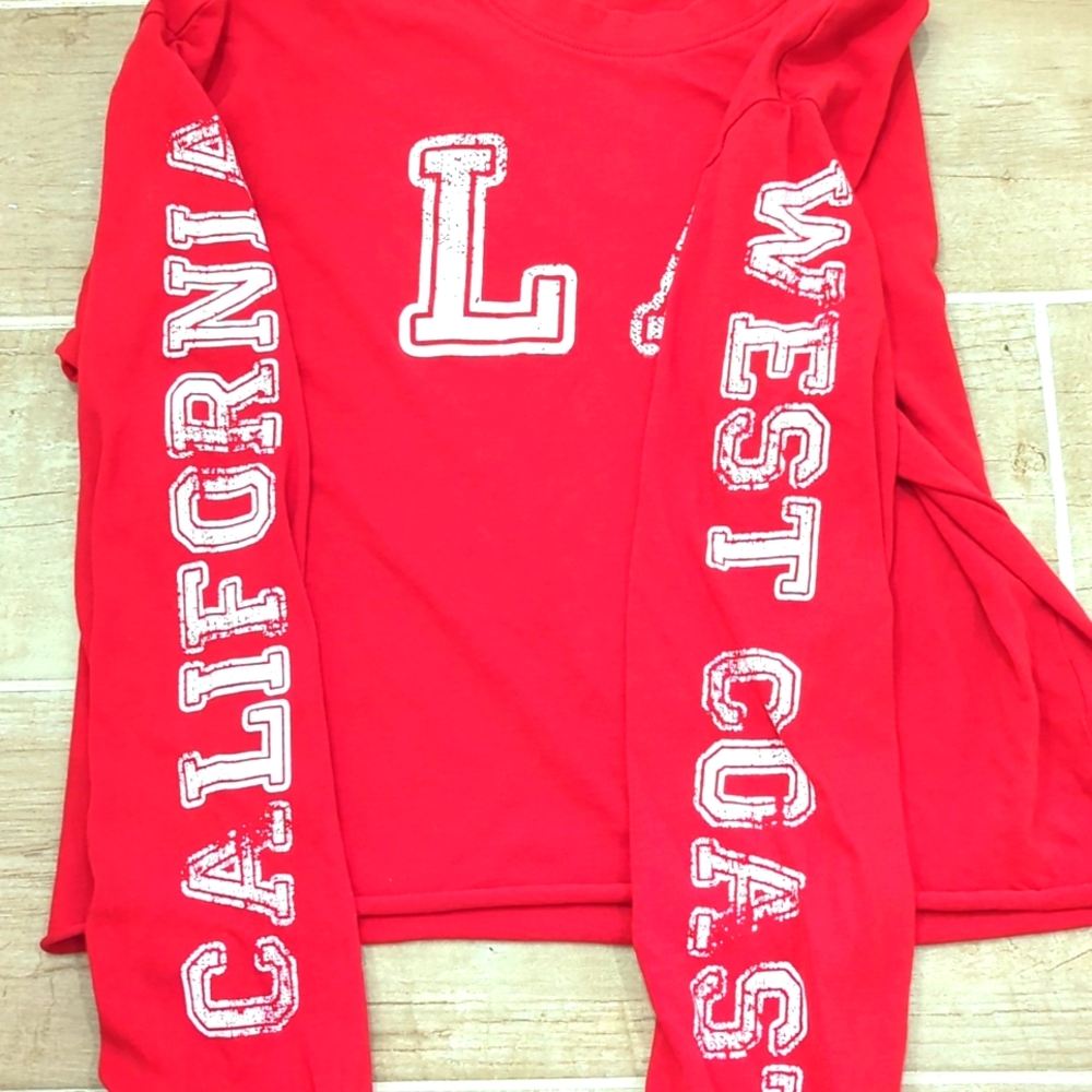 nwot - Rebellious One, red  LA crop top. Size M. Junior's Cotton